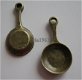 bedeltje/charm keuken: koekenpan brons - 22x11 mm - 1 - Thumbnail