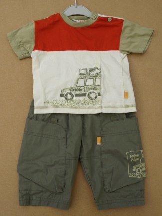 Setje t-shirt met korte broek (tractor print) maat 62 - nr. 1