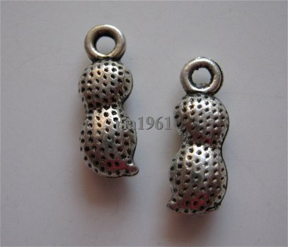 bedeltje/charm keuken voedsel : pinda's - 14x6 mm:10 voor 0,75 - 0