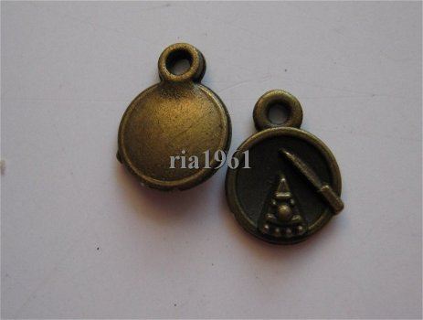 bedeltje/charm keuken: kaasplankje brons - 8x8 mm - 1