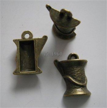 bedeltje/charm handwerken:klos garen brons - 15x12 mm - 1