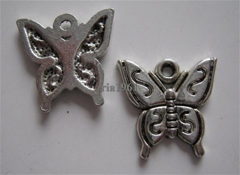 bedeltje/charm vlinders:vlinder 03 - 15x15 mm - 1