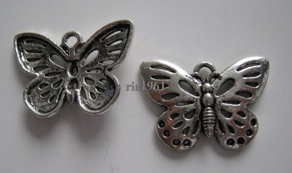 bedeltje/charm vlinders:vlinder 09 - 25x18 mm - 1