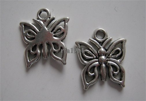 bedeltje/charm vlinders:vlinder 13 -15x12 mm - 1