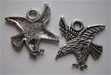 bedeltje/charm vogels : adelaar - 22x21 mm