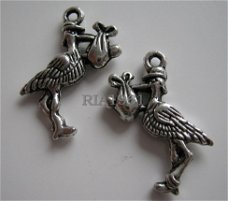 bedeltje/charm vogels:ooievaar - 24 mm