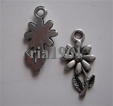 bedeltje/charm bloem: bloem met steel - 19x10 mm - 1