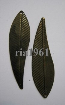 bedeltje/charm blaadjes:blad groot brons - 70 mm - 1