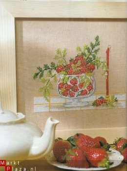 borduurpatroon 3002 schilderij met aardbeien - 1