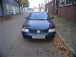 Volkswagen Passat 1.8 Stationwagon Plaatwerk kleur blauw Sloopauto inkoop Den haag - 3 - Thumbnail