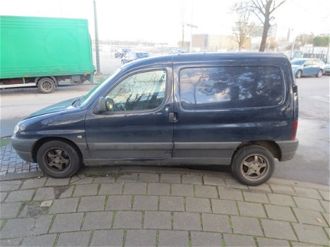 Peugeot Partner 170c Bouwjaar 2000 Plaatwerk Kleurcode KNCA - 1