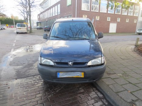 Peugeot Partner 170c Bouwjaar 2000 Plaatwerk Kleurcode KNCA - 2