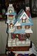 groot Kersthuis van papier-mache hoogte 45 cm heel licht en geschikt voor de kinderkamer Prijs 7,50 - 1 - Thumbnail