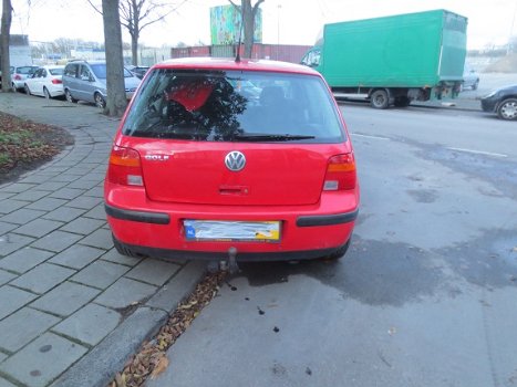 Volkswagen Golf 1.4 Rood Plaatwerk en Diverse Onderdelen - 5