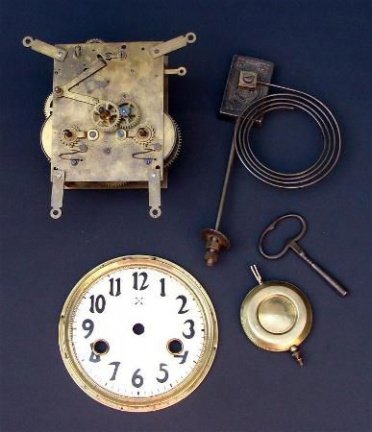 === Pendule uurwerk = Pfeilkreuz = oud === 10694 - nr. 1