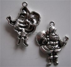 bedeltje/charm kerst: kerstman groot - 33x25 mm (nog 10 st.)