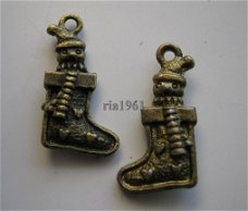 bedeltje/charm kerst:kerstsokje 3 brons - 19x10 mm