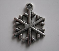 bedeltje/charm kerst:sneeuwster - 20x15 mm