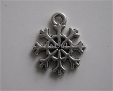 bedeltje/charm kerst:sneeuwster 10 - 13x11 mm