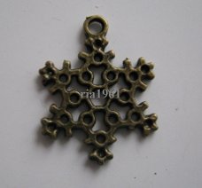 bedeltje/charm kerst:sneeuwster 11 brons - 23x18 mm