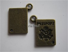 bedeltje/charm overig:paspoort brons - 18x12 mm
