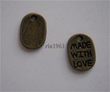 bedeltje/charm overig : made with love brons :11x8 mm