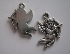 bedeltje/charm hartjes:cupido - 22x18 mm