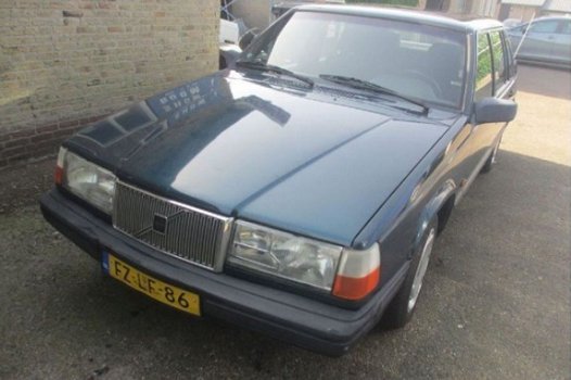 Volvo 940 - 2.3i GL - 1