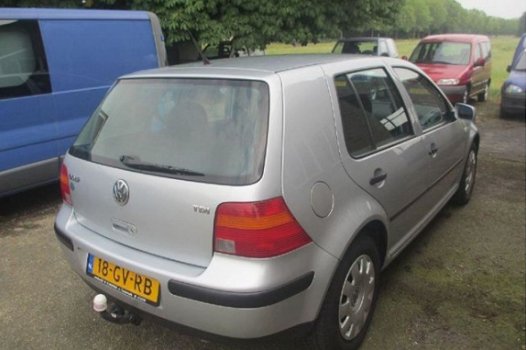 Volkswagen Golf - 1.9 TDI Trendline - 1