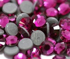 Swarovski 2028 Fuchsia Hotfix 3mm ss12 10 Stuk