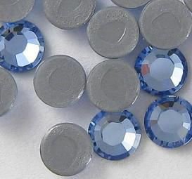 Swarovski 2028 Light Sapphire Hotfix 2mm ss6 20 Stuk - 1