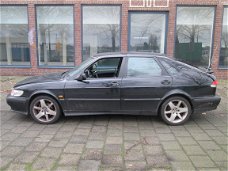 Saab 9-3 2001 Zwart Plaatwerk en  Onderdelen Sloopauto inkoop Den haag