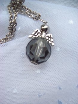 geluksengeltje engel hanger black diamont facet met tibetaans zilver en ketting - 1