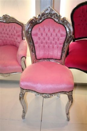 bekken Verandering cafetaria Barok stoelen model venetie zilver verguld bekleed met roze bekleding