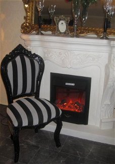 Barok stoelen model pierro  zwart verguld bekleed met zwarte wit gestreepte bekleding