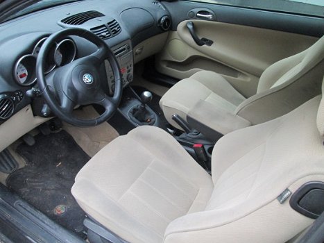 Alfa Romeo 147 2004 Plaatwerk en Onderdelen - 5