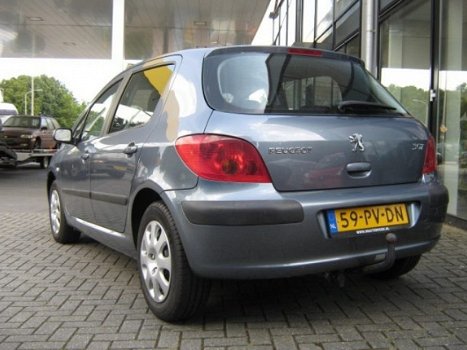 Peugeot 307 - 1.6-16V Navtech NW APK Staat in de Krim - 1