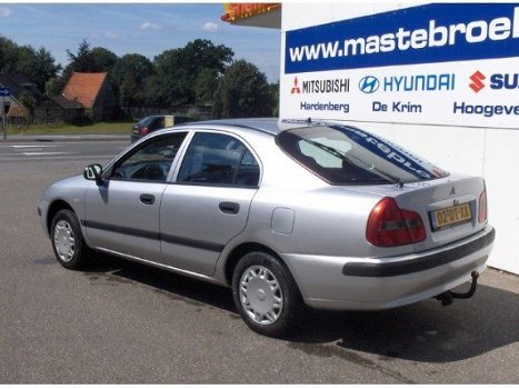 Mitsubishi Carisma - 1.9TD .NL Clas.hatchback 2000 - 1