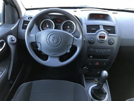 Renault Mégane - 1.6 16V 3drs. Dynamique Luxe | Climate Control | Elektrische ramen | Cruise Control - 1