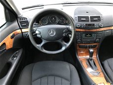 Mercedes-Benz E-klasse - 200 CDI Elegance Automaat 200 CDI Elegance Automaat Staat in Hardenberg