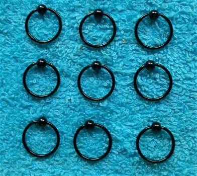 Zwarte chirurgisch stalen piercing ringetjes 1,2 x 12 mm. - 2
