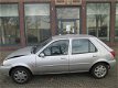 Ford Fiësta 2000 5 deurs buitenspiegel rechtsvoor handmatig Sloopauto inkoop Den haag - 5 - Thumbnail