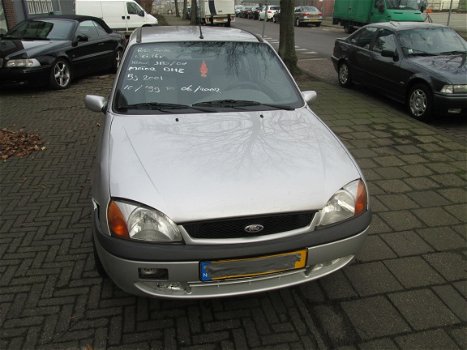 Ford Fiësta 2000 5 deurs Portier rechtsvoor Sloopauto inkoop Den haag - 5