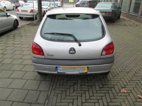 Ford Fiësta 2000 5 deurs Portier linksvoor Sloopauto inkoop Den haag - 6