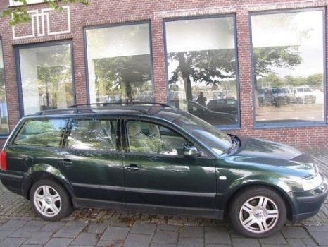 Volkswagen Passat 2.3 VR5 1999 Aandrijfassen links en rechts Sloopauto inkoop Den haag - 6