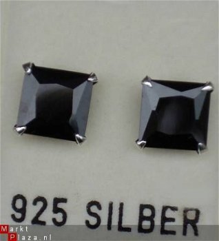 Gotische oorstekertjes met zwarte onyxsteen Msi661 - 1