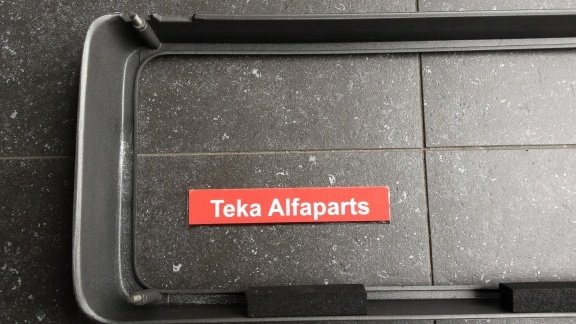 Alfa Romeo Alfetta Sedan koplamp kap 117.01.90.251 NOS - Afbeelding 3