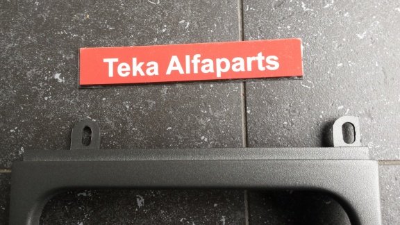 Alfa Romeo Alfetta Sedan koplamp kap 117.01.90.251 NOS - Afbeelding 4
