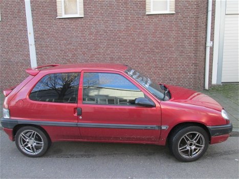 Citroën Saxo bordeaux rood Plaatwerk en Onderdelen - 1
