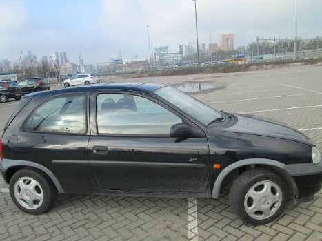 Opel Corsa 1.2 bouwjaar 2000 Plaatwerk en onderdelen - 5